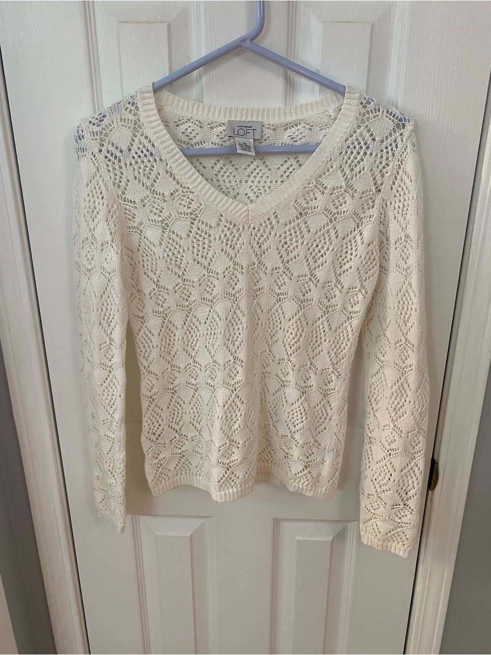 Ann‎ Taylor LOFT Ivory Open Knit Cotton Linen V-Neck Sweater XS Coastal Grandma